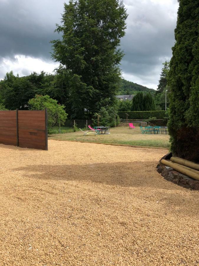 Les Gites Du Paradis Murol Exterior photo